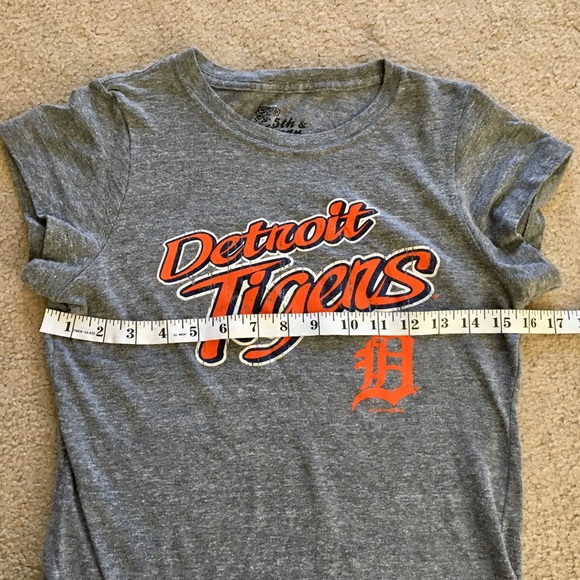 Tiger tee 🐯 - Picture 2 of 3